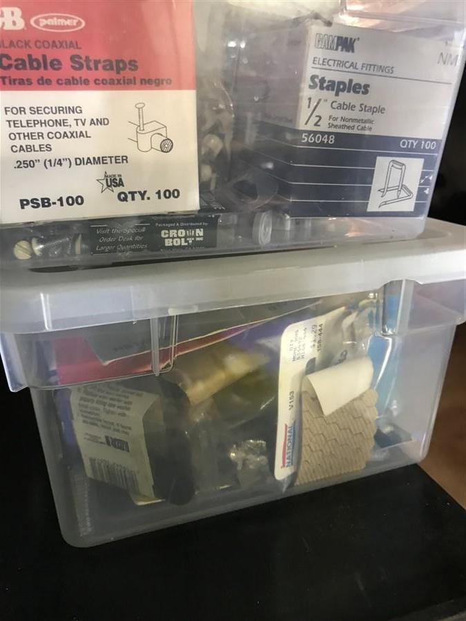 Contents of items on 3 shelves lot