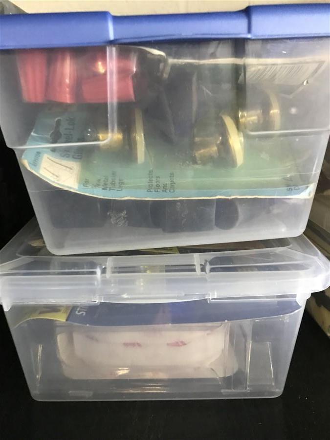Contents of items on 3 shelves lot
