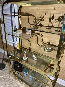Contents of shelf unit assorted brass etc