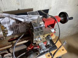 Central Machinery 7" x 10" Precision Mini Lathe