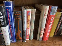 Large lot of assorted books - Graphic arts, collectibles, other topics