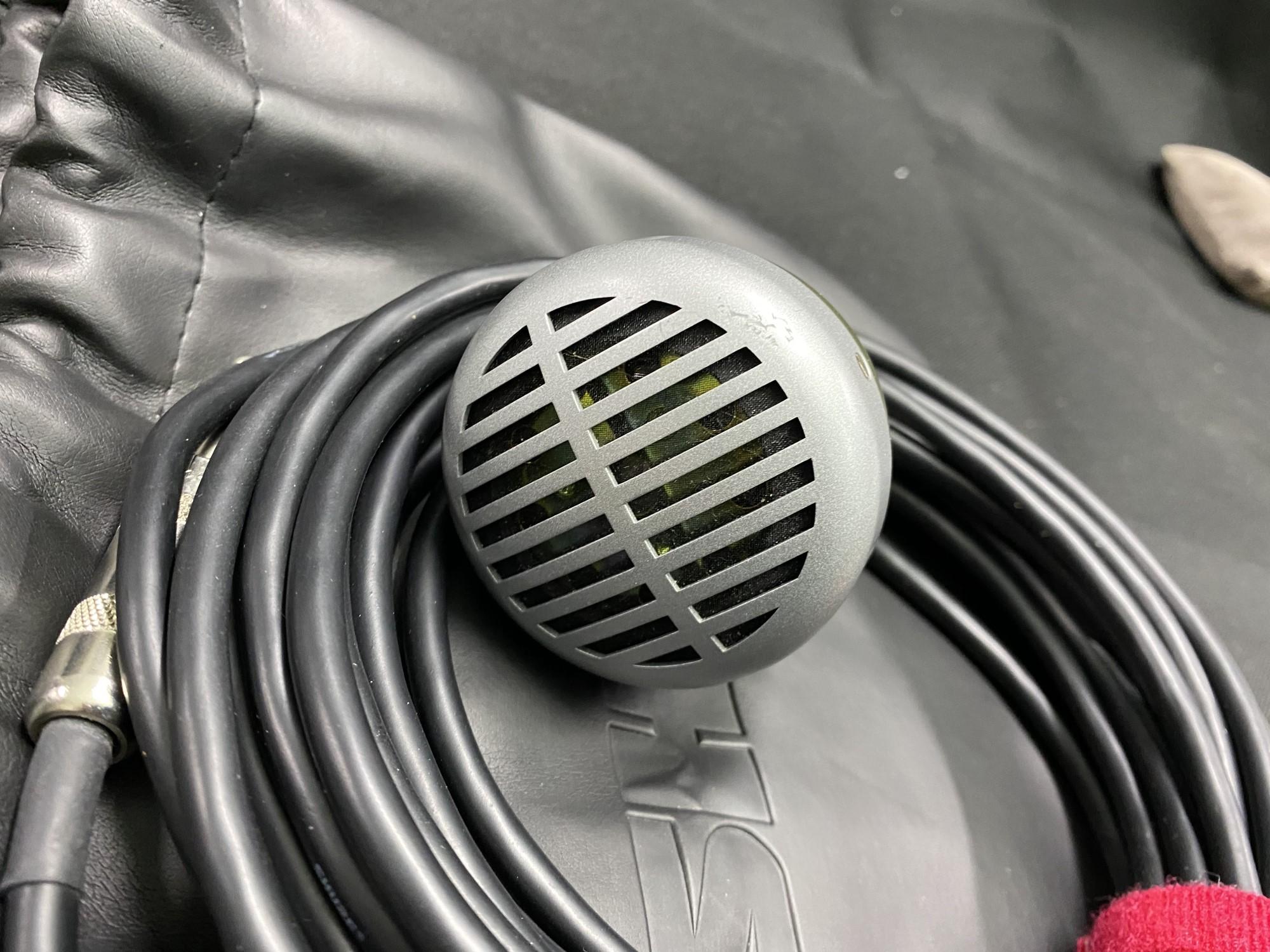 Shure Model 520DX Dynamic Microphone