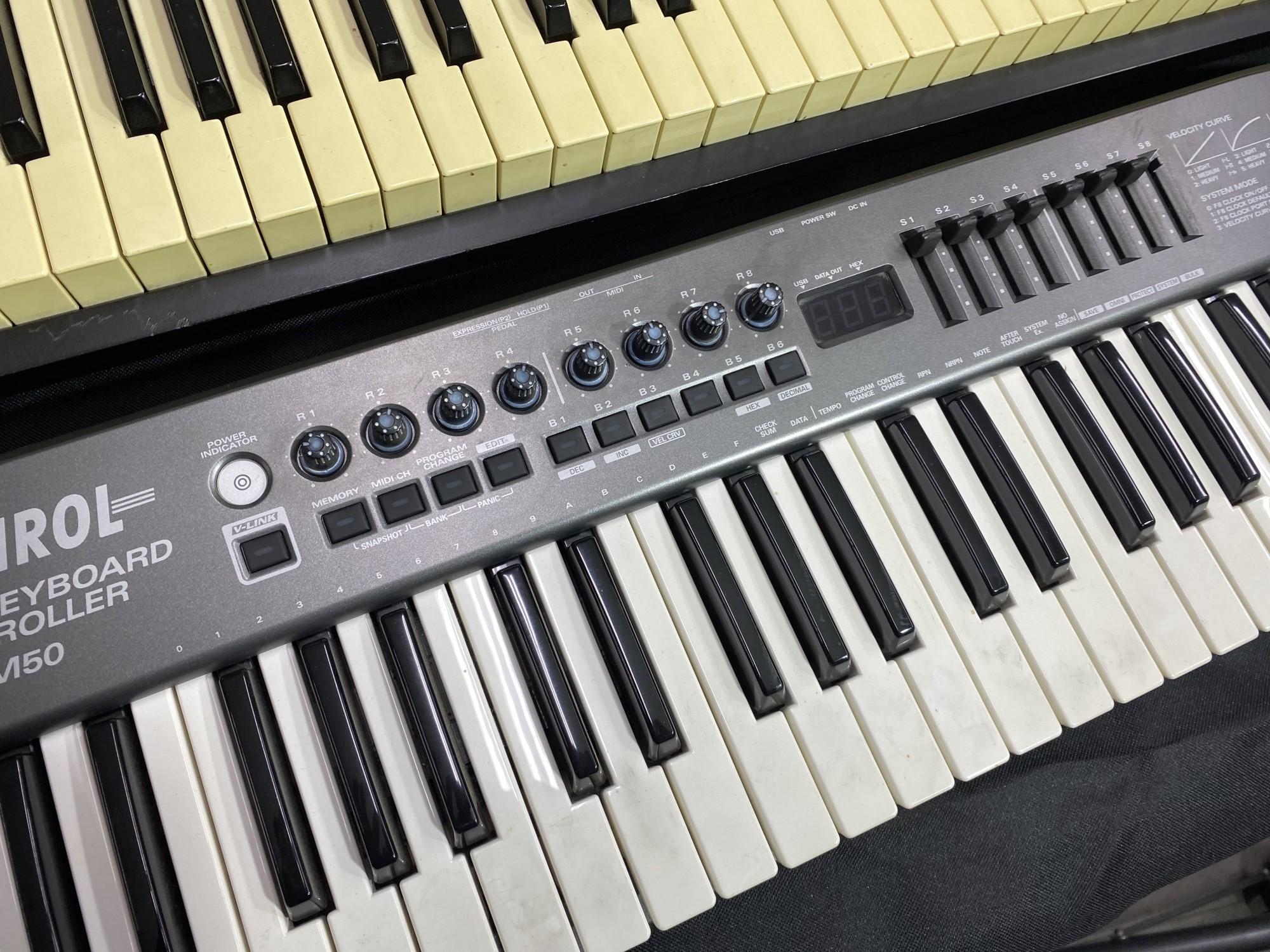 2 Roland Midi Controller Keyboards