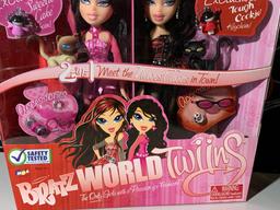 Bratz World Twins - Peyton & Nevaeh.  Bratz On The Mic Eitan