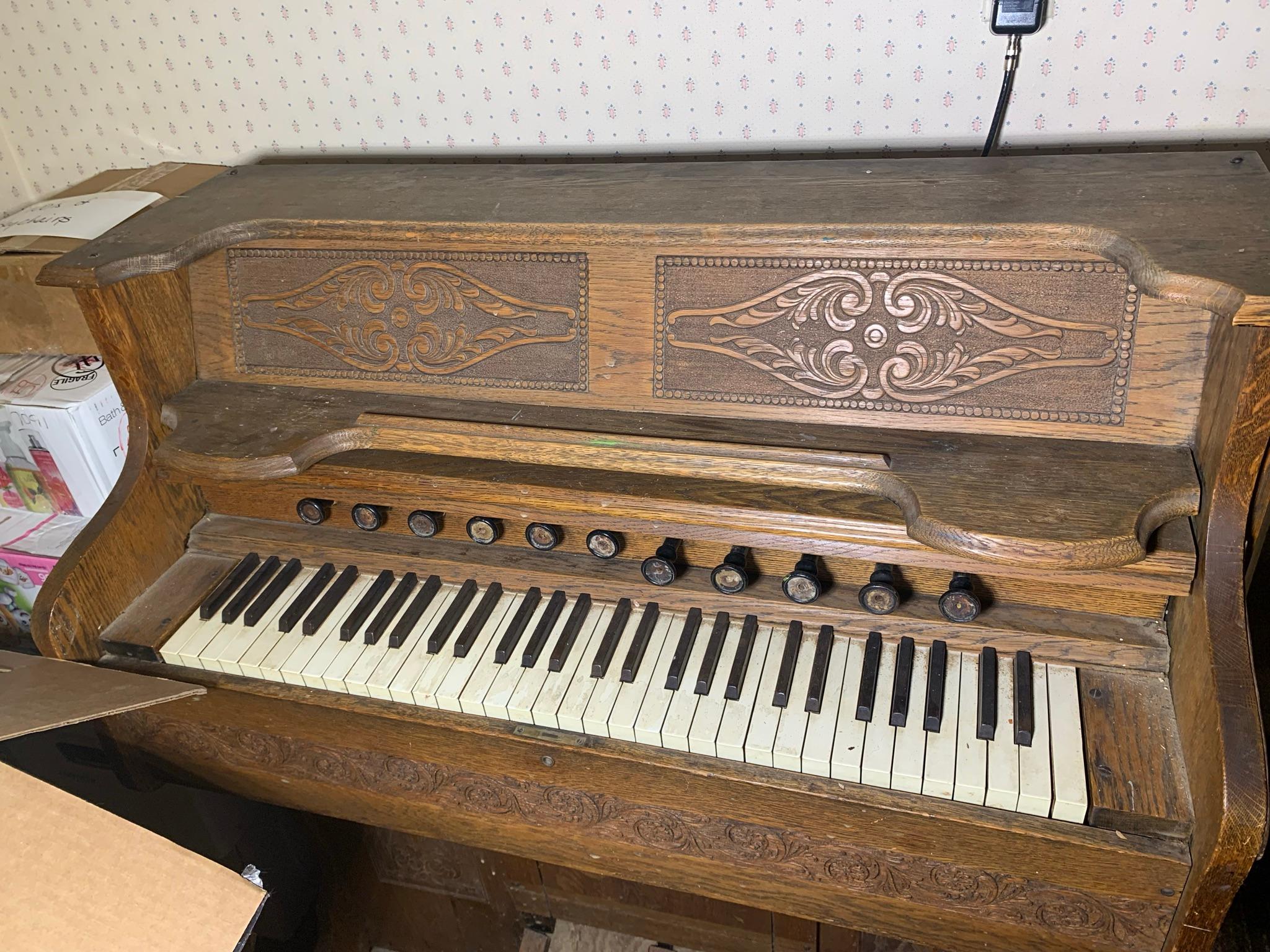 Pump Organ