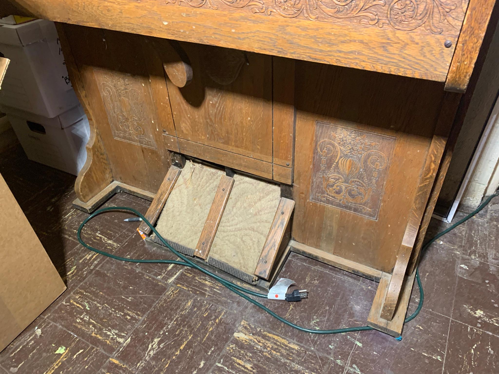 Pump Organ