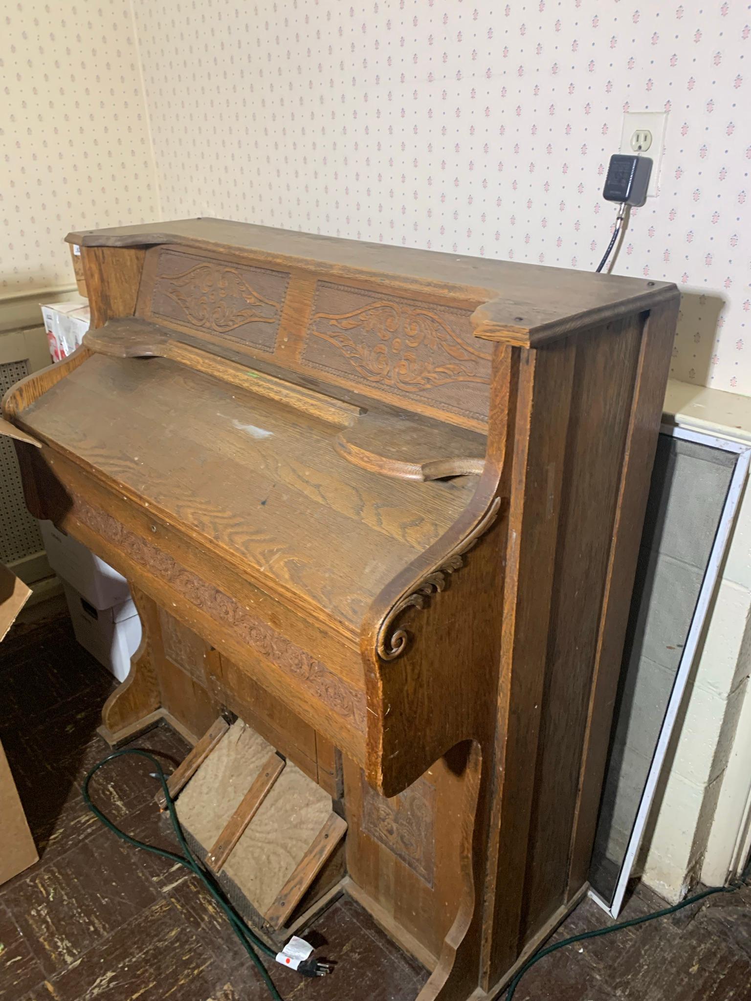 Pump Organ
