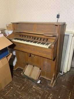 Pump Organ