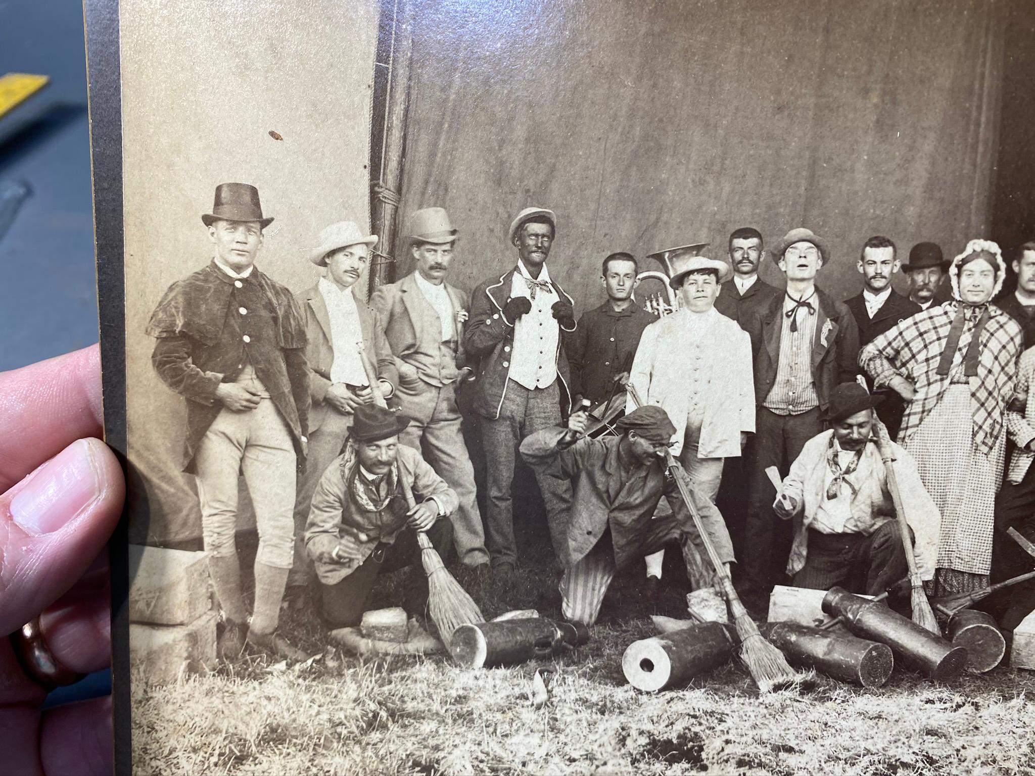 2 Early photographs of performers
