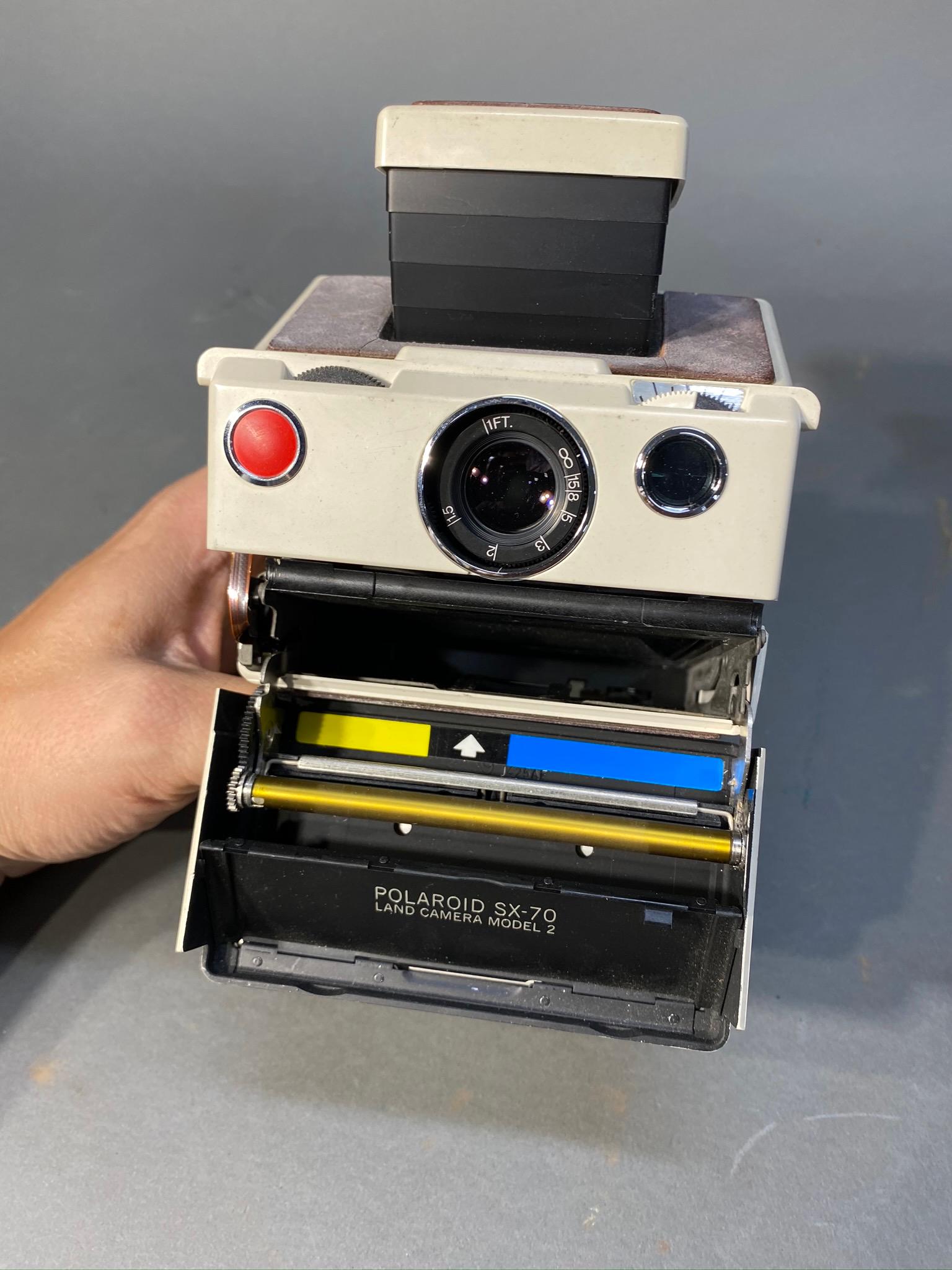 Polaroid SX-70 Land Camera Model 2