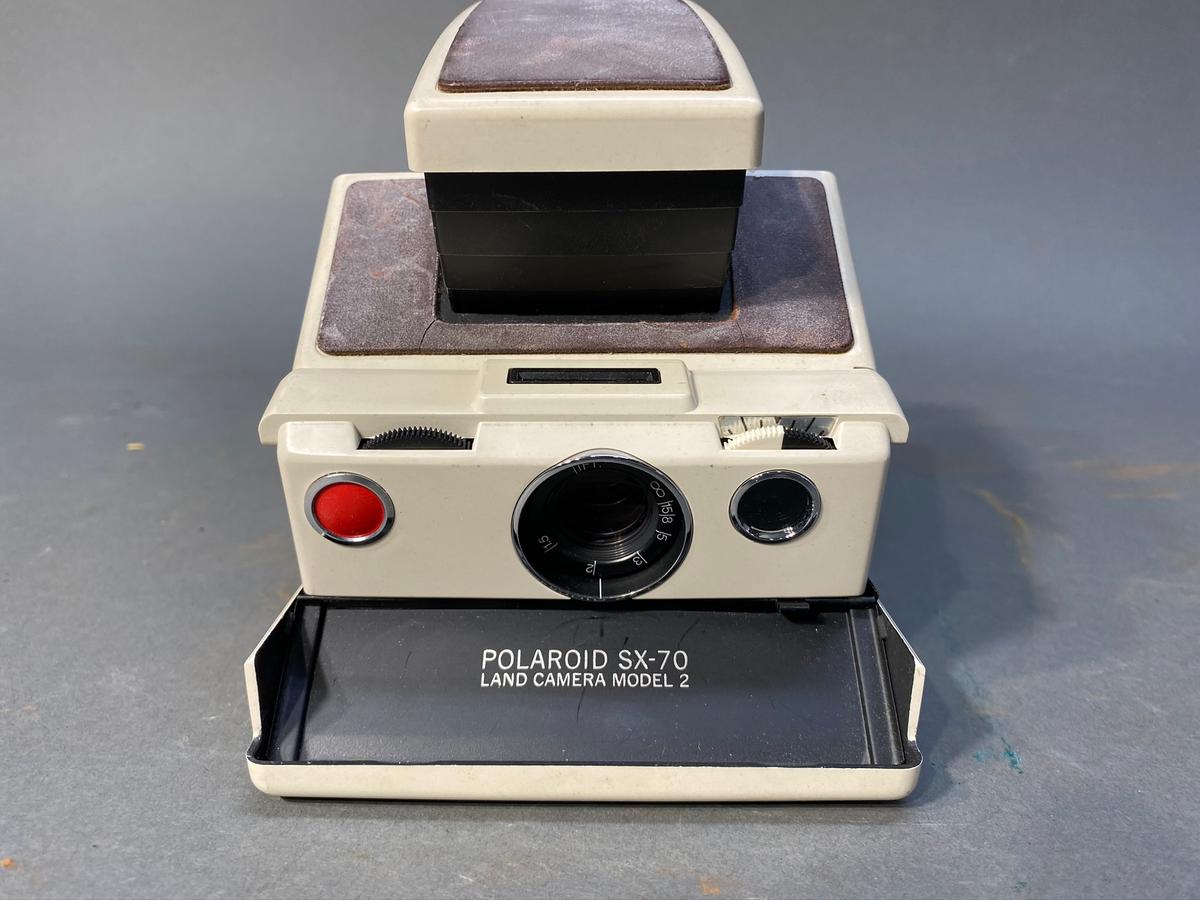 Polaroid SX-70 Land Camera Model 2