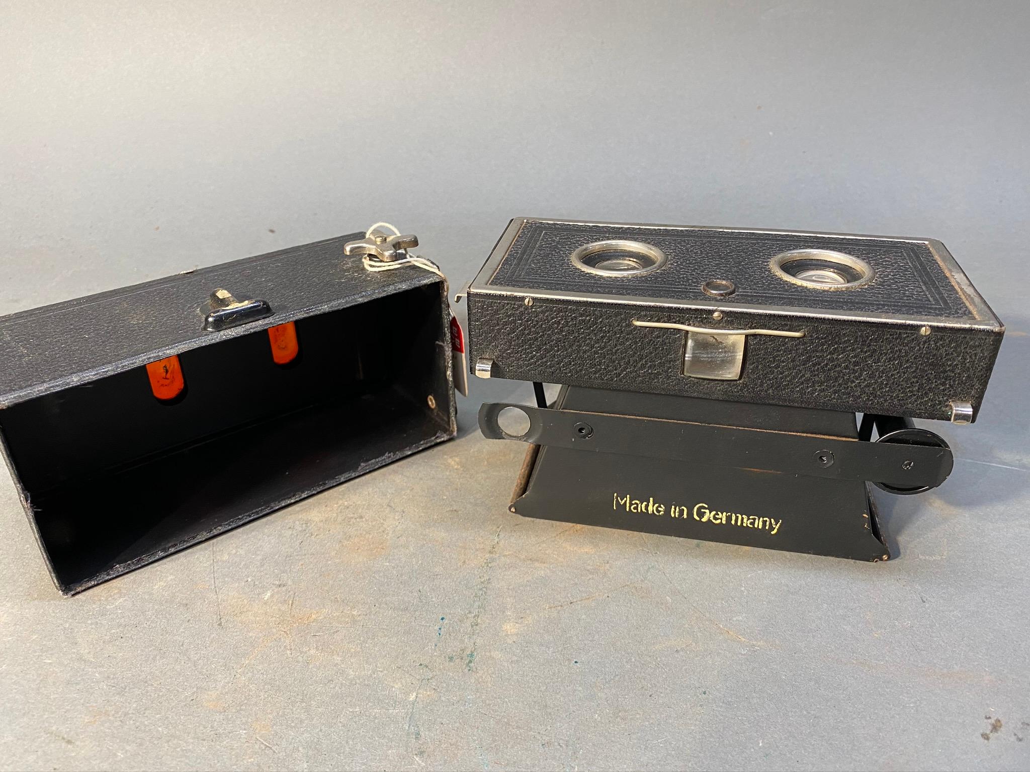 Eho Stereo Box Camera and case