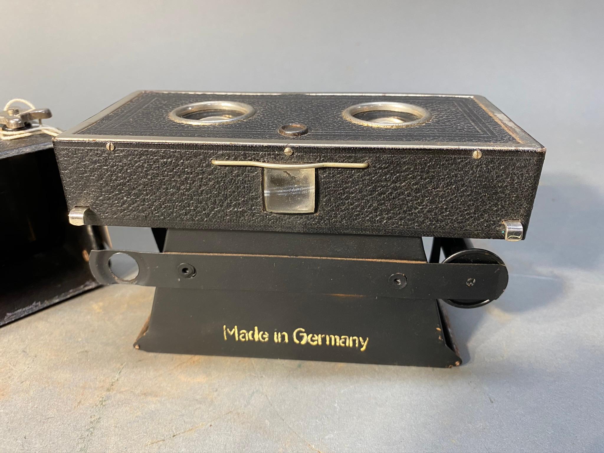 Eho Stereo Box Camera and case