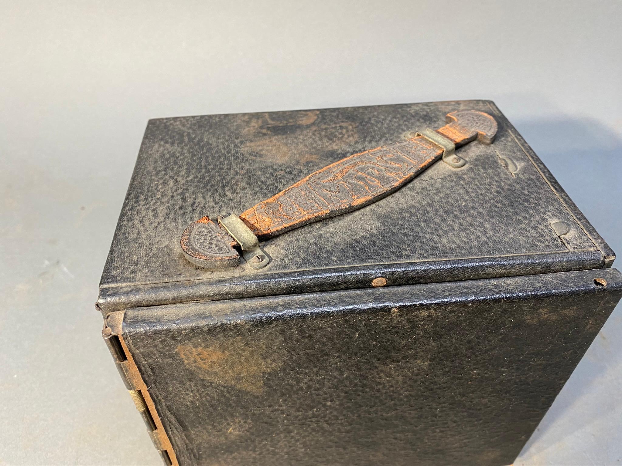 Junior Reflex Box Camera with viewfinder hood