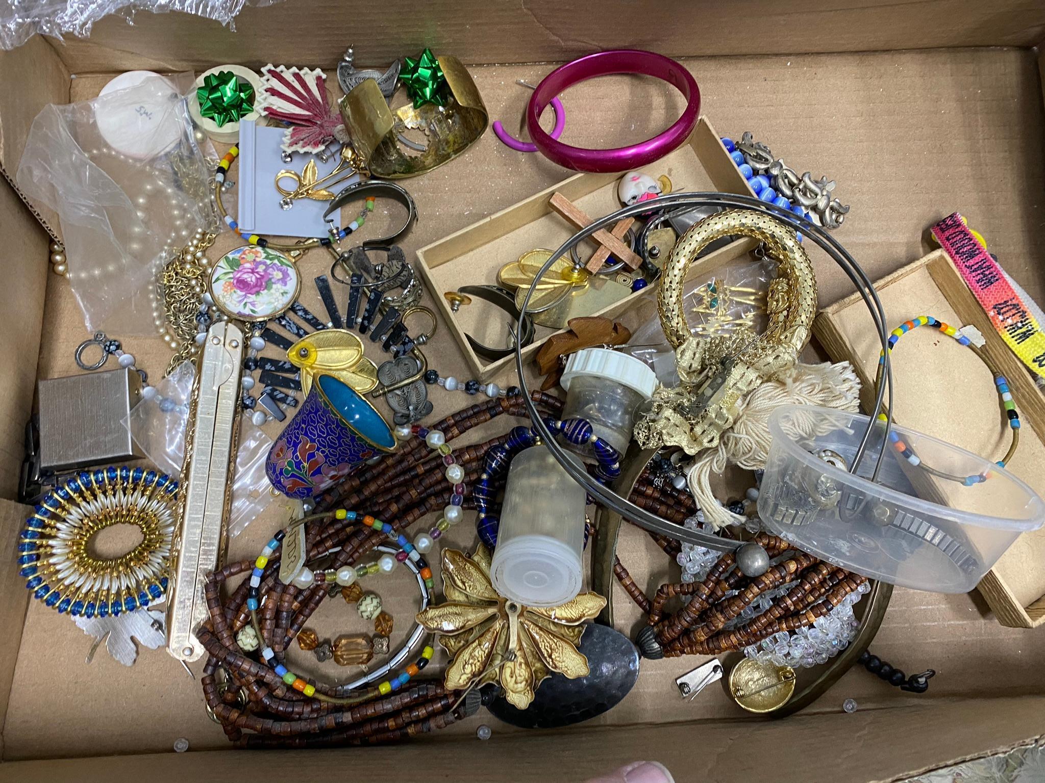 Large Lot of Antique and Vintage Costume Jewelry
