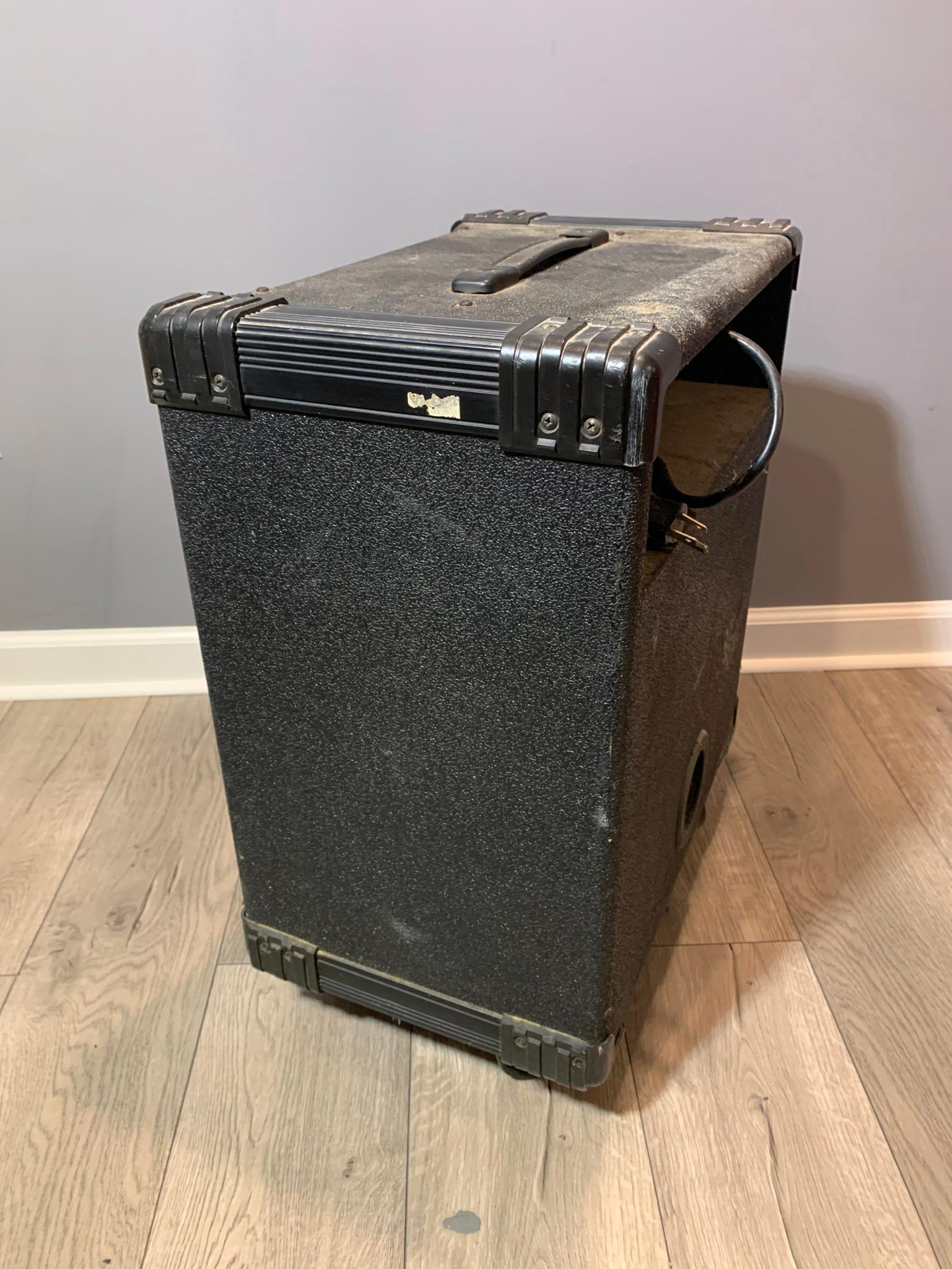 Crate B40XL Amplifier