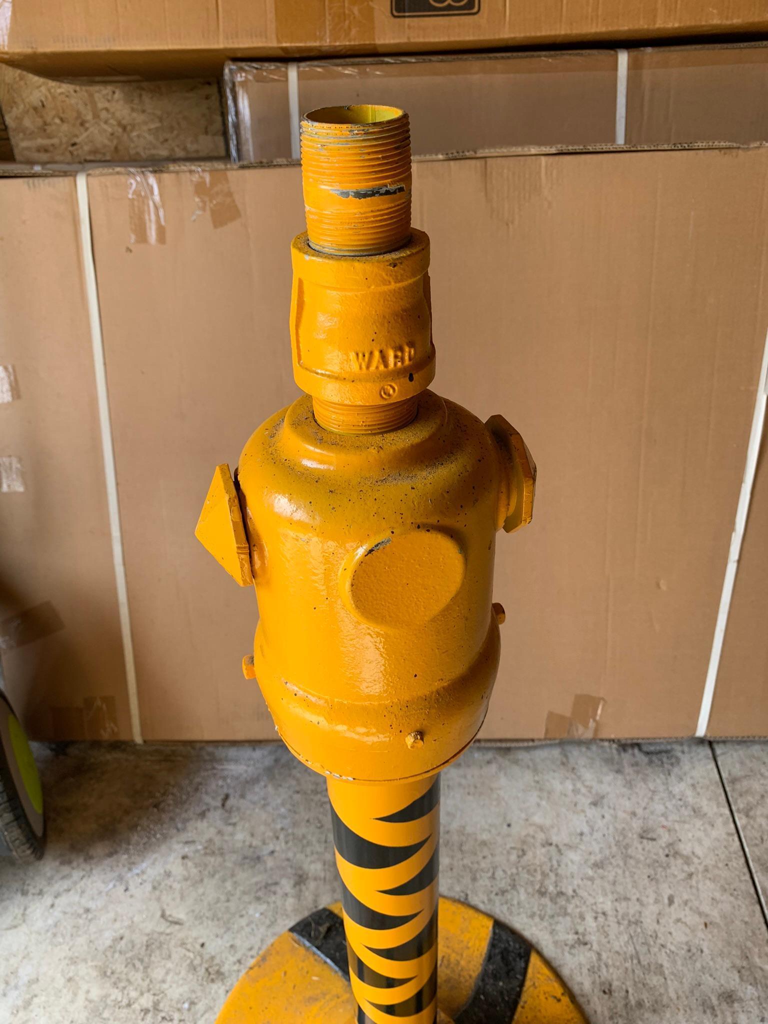 Traffic Light Mounting Base