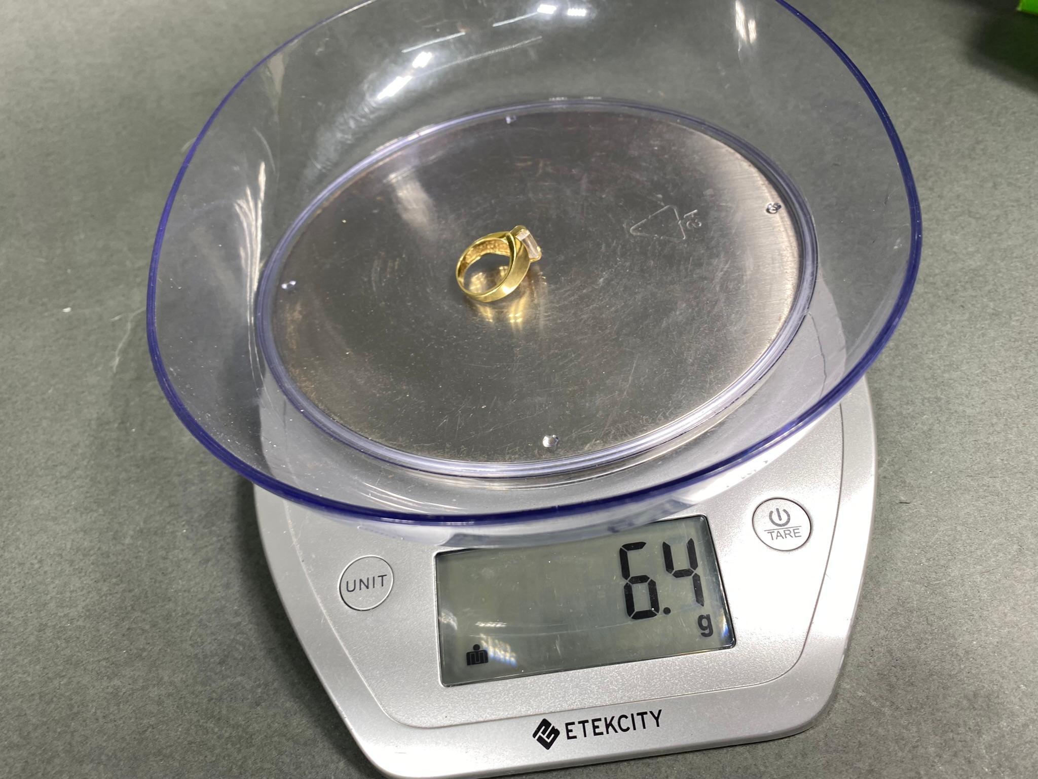 14k Gold & Sapphire Gemstone Ring 6.4 grams size 6.5