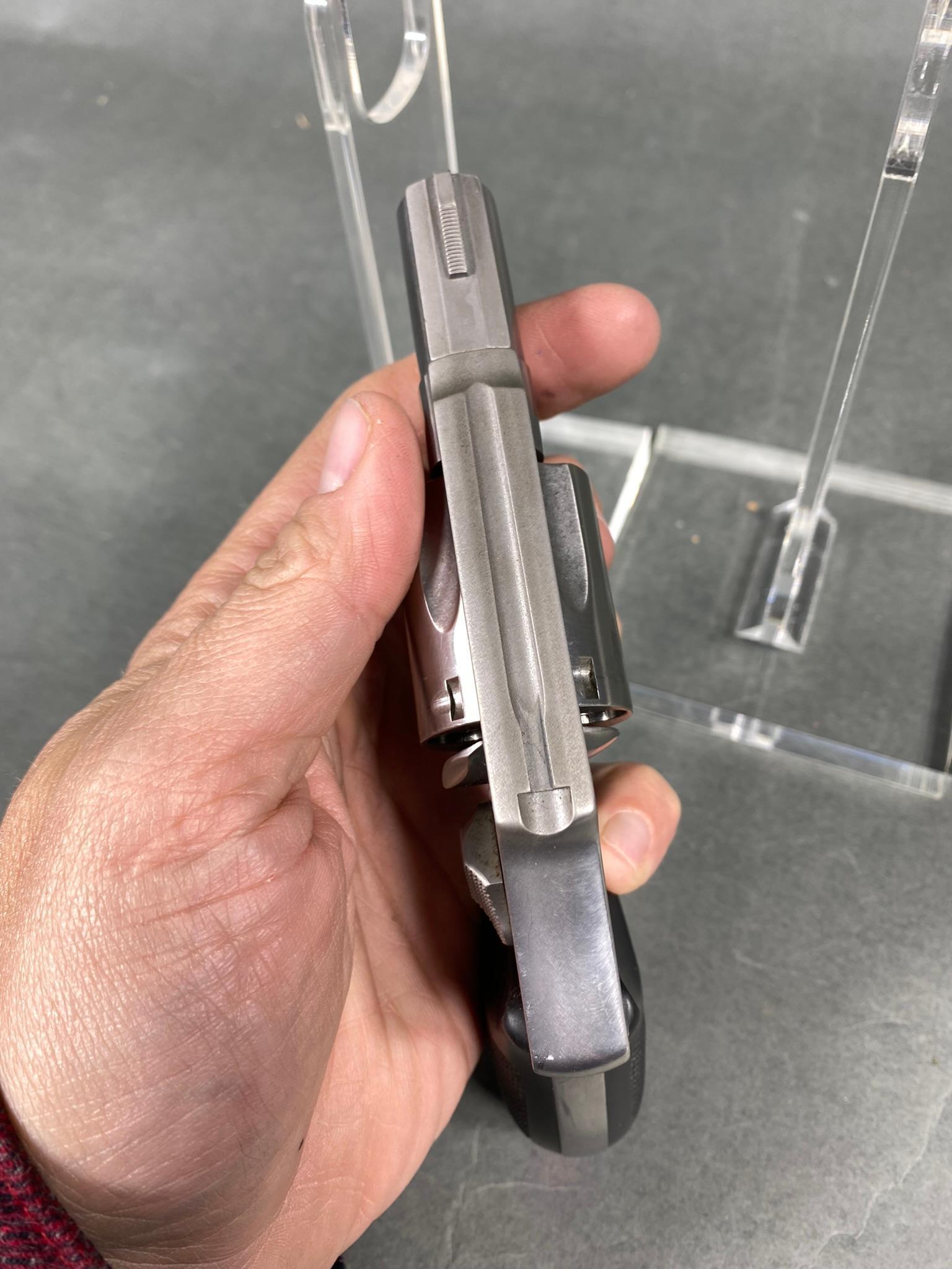 Smith & Wesson Model 940-1 Rare 9mm Revolver Hammerless