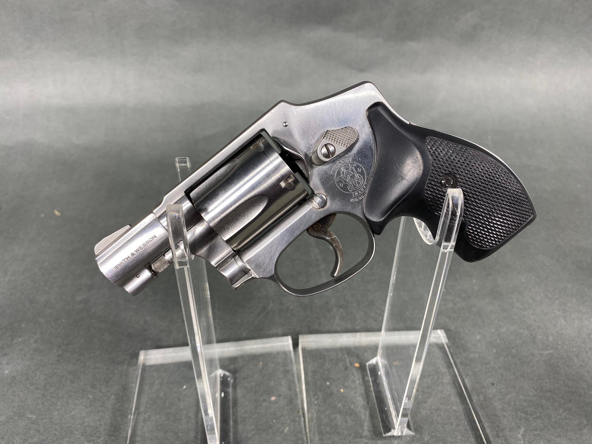 Smith & Wesson Model 940-1 Rare 9mm Revolver Hammerless