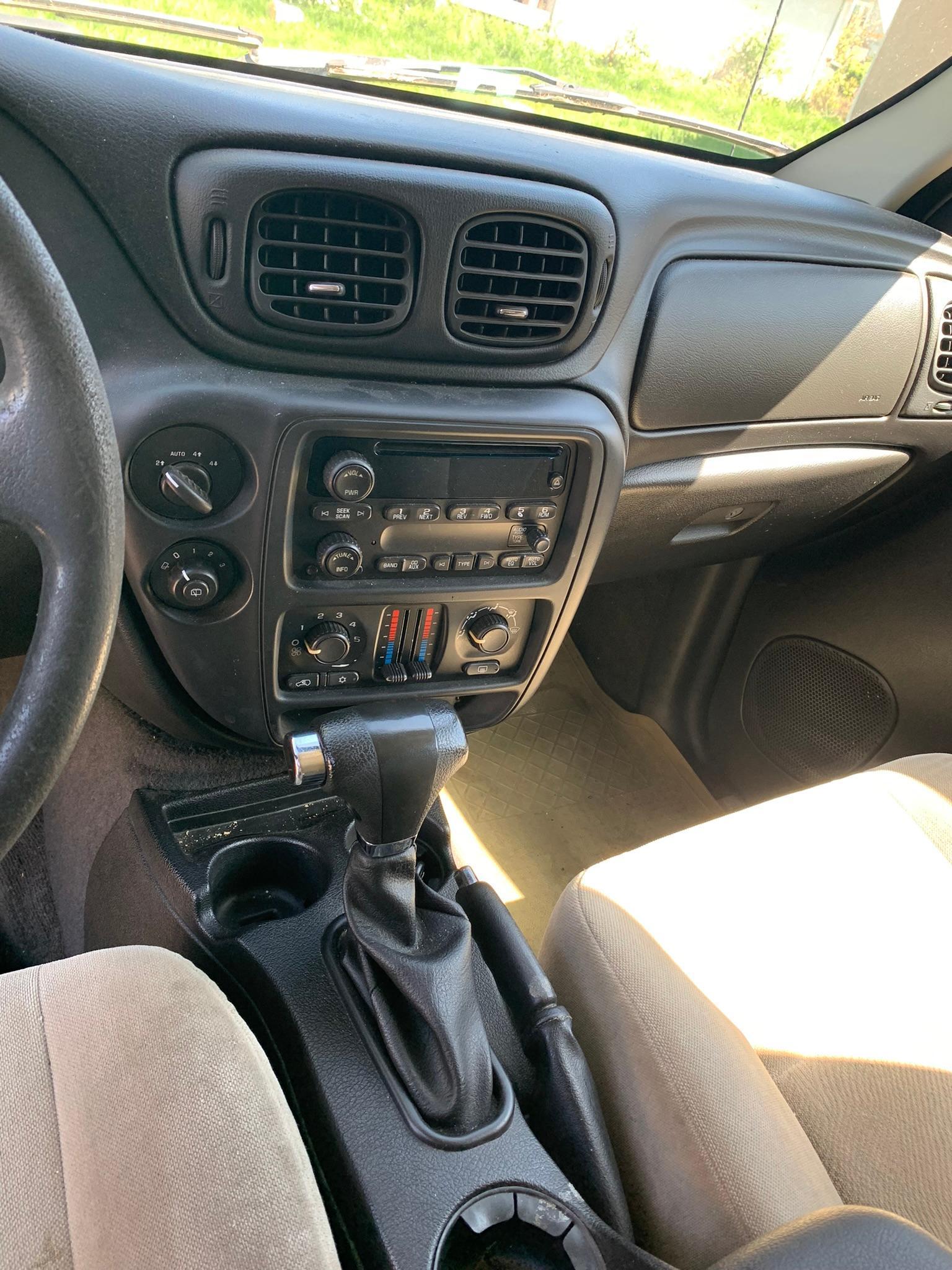 2006 Chevy Trailblazer LS, 105,346 Miles Has Key