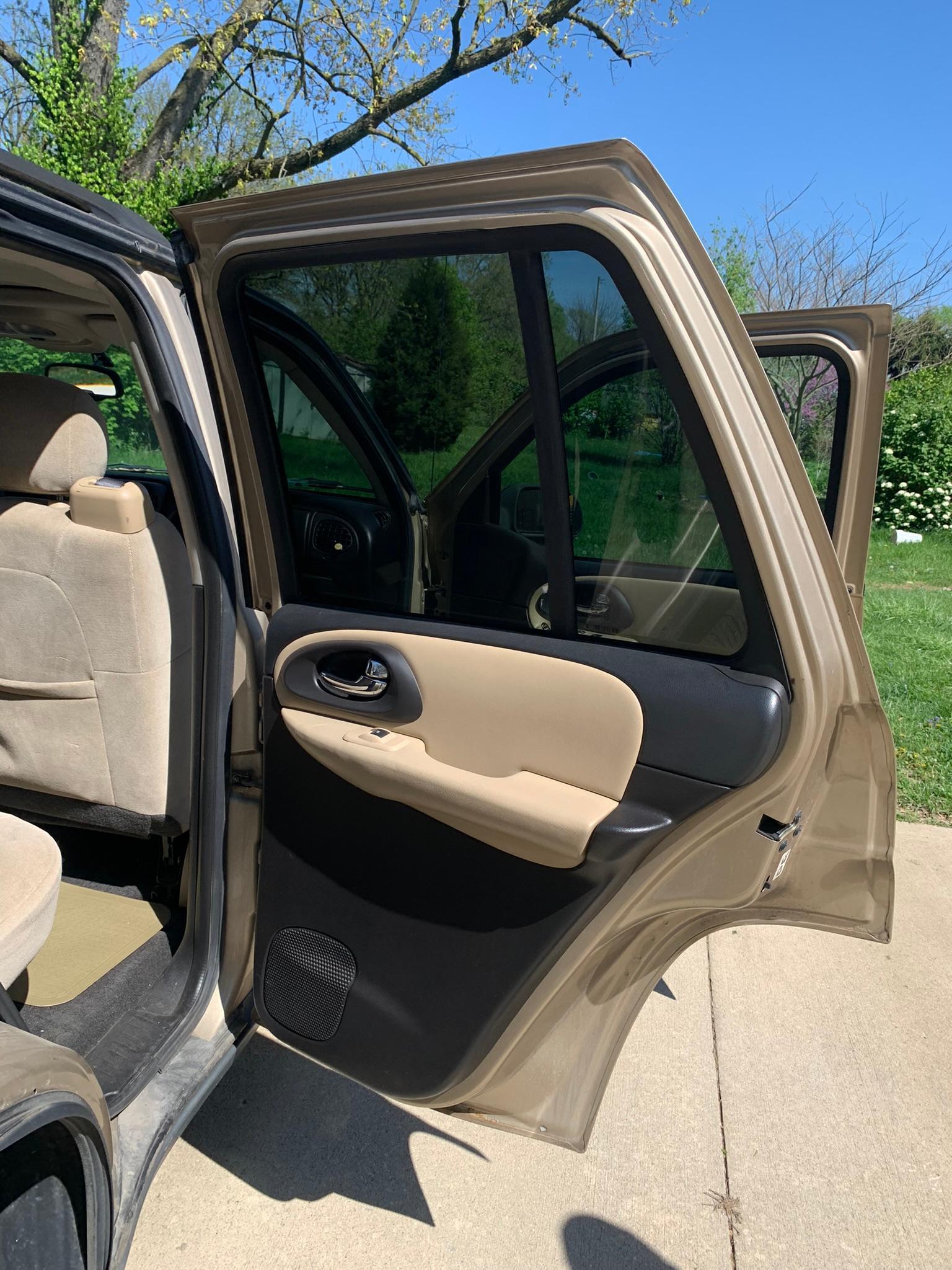 2006 Chevy Trailblazer LS, 105,346 Miles Has Key