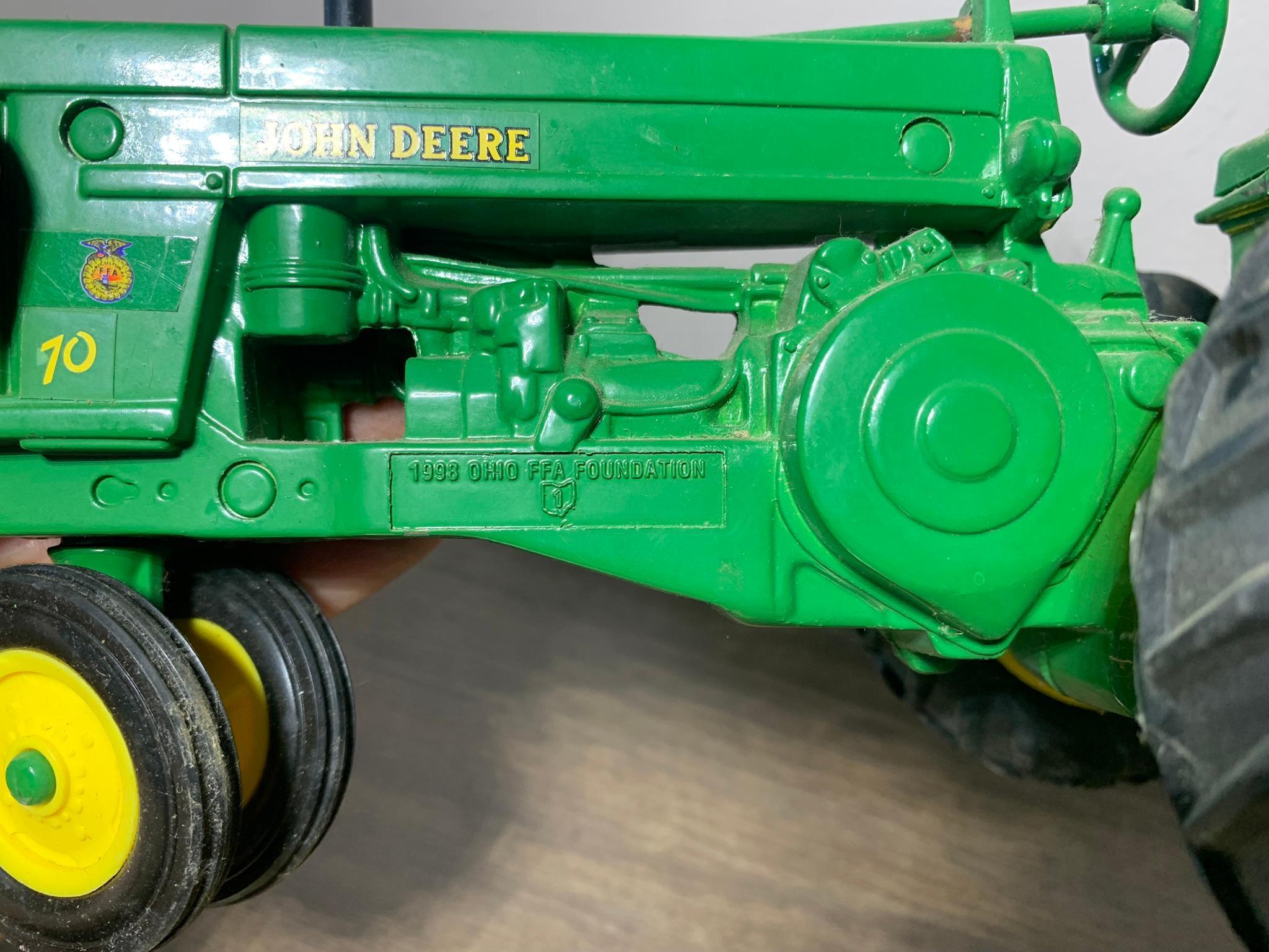 Diecast & Plastic John Deere Tractors by Ertl