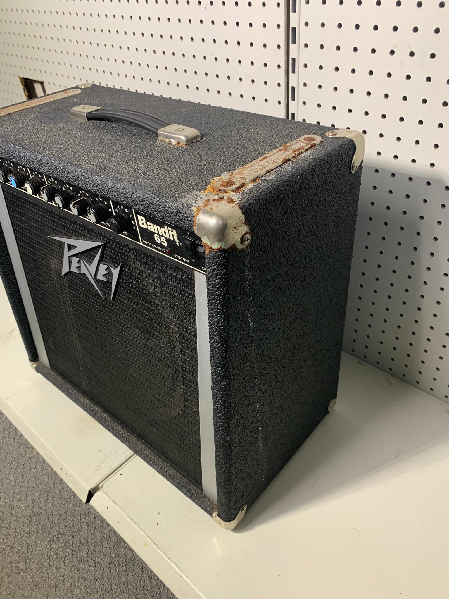 Peavey Bandit 65 with Peavey Pedal