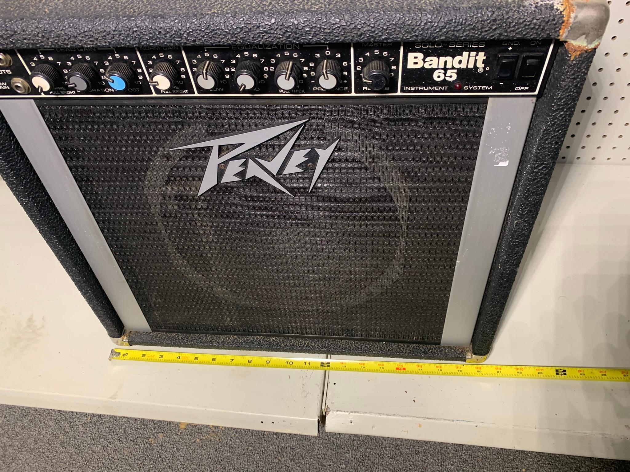 Peavey Bandit 65 with Peavey Pedal