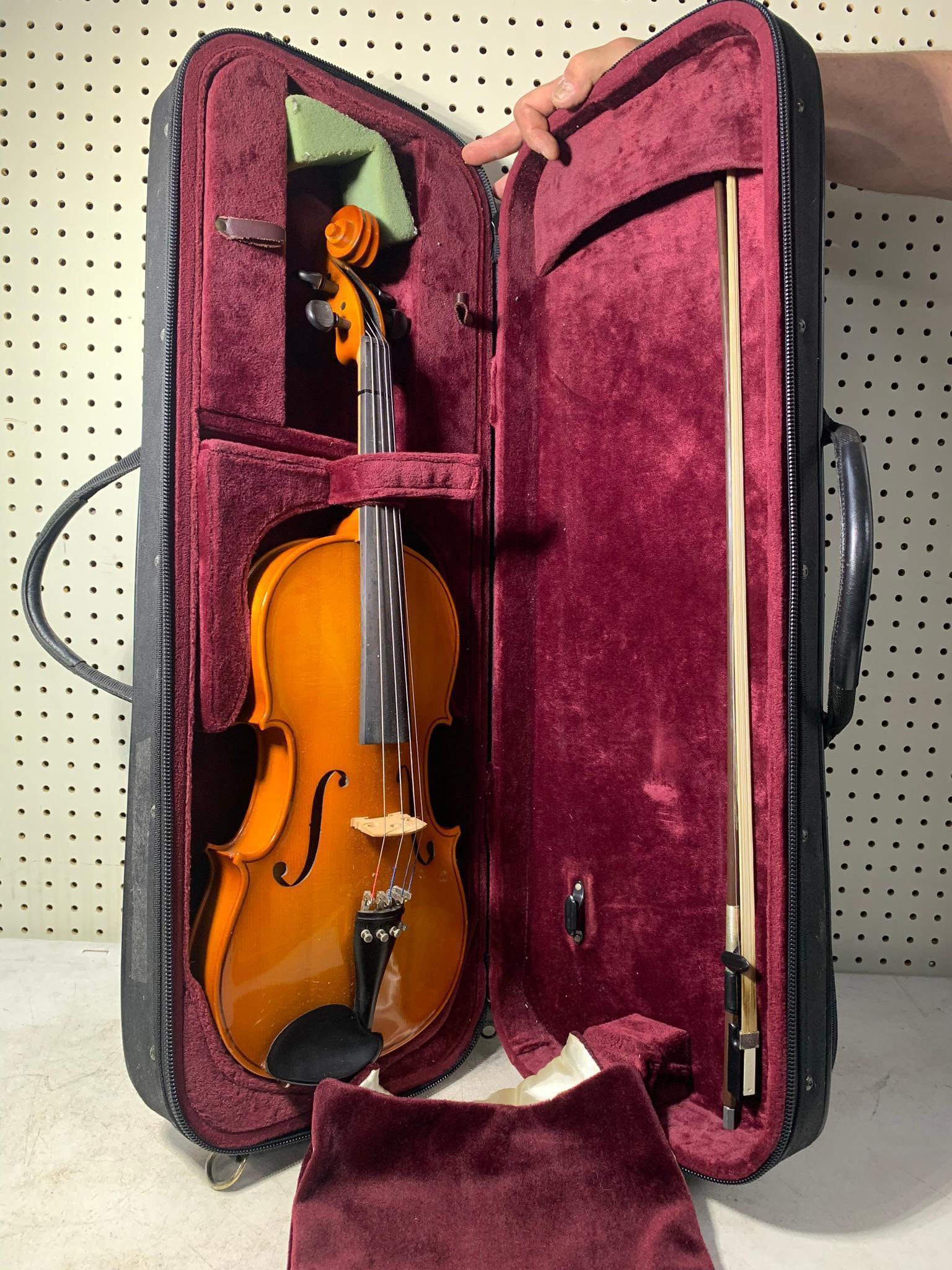 Viola - Copy of Antonius Stradivarius Faciebat with Case