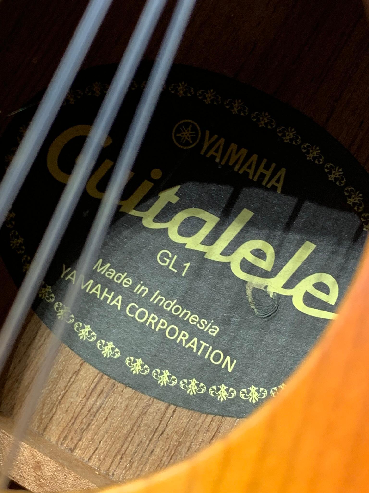 Yamaha GL1 Ukulele