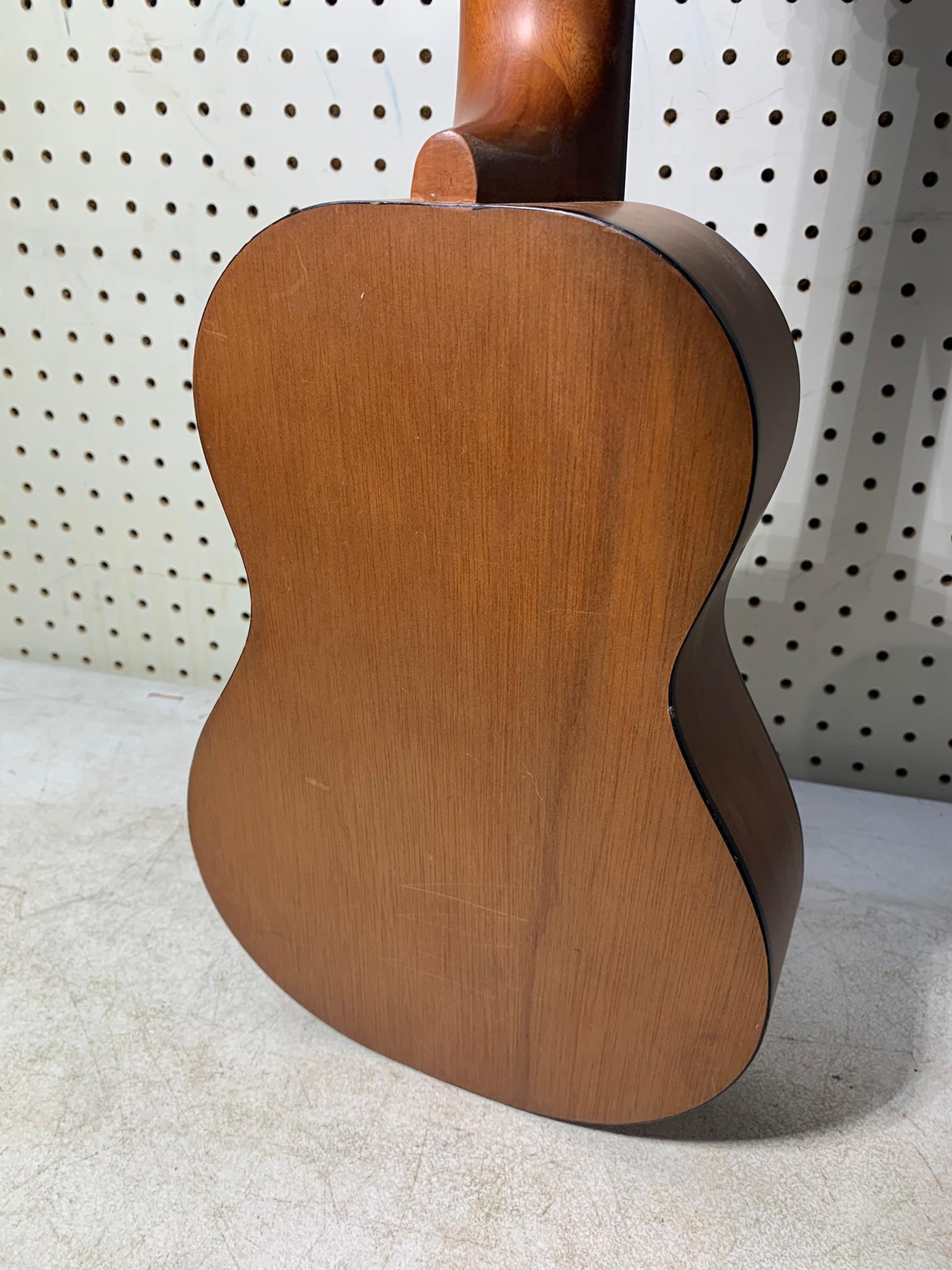 Yamaha GL1 Ukulele