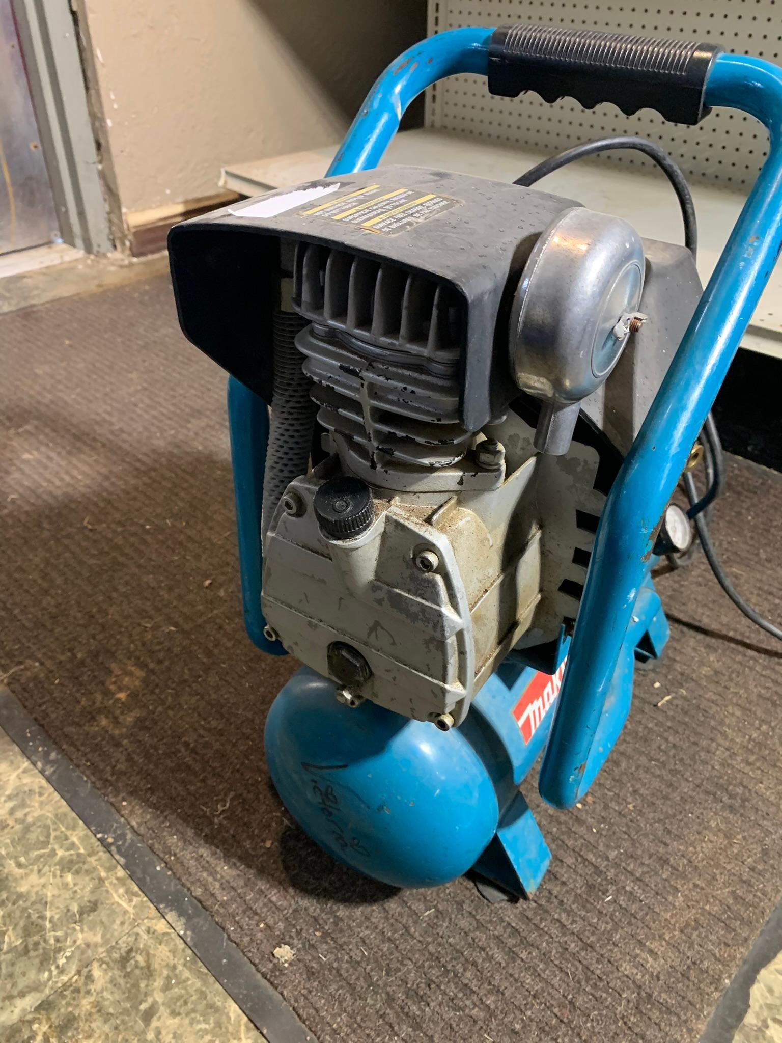 Makita Compressor