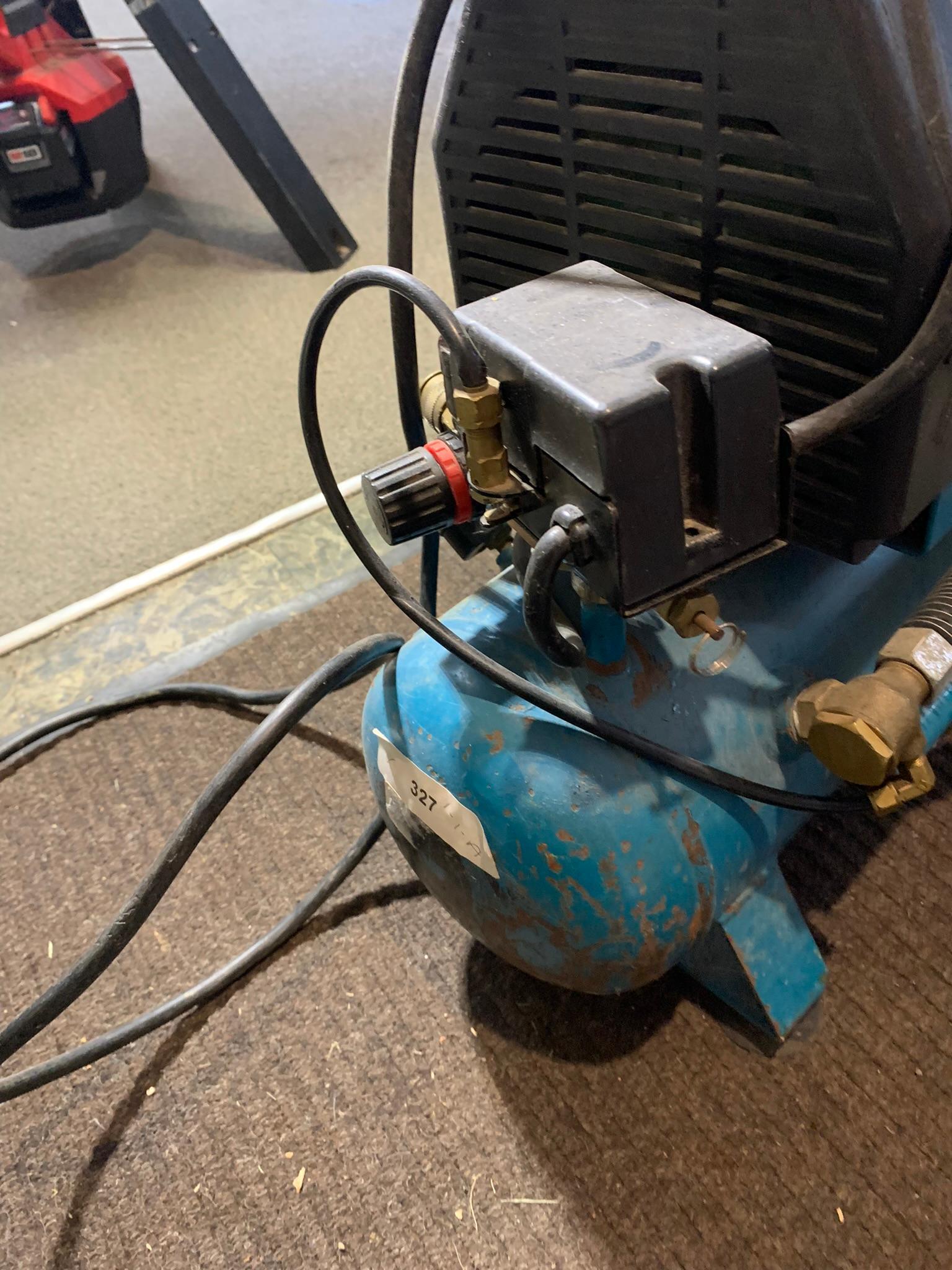 Makita Compressor