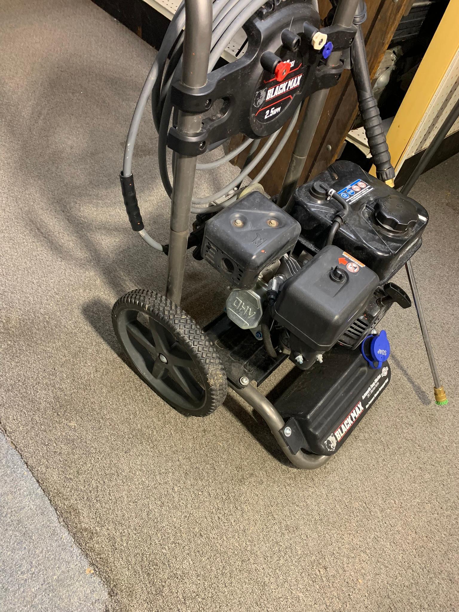 Black Max Power Washer