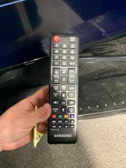 Samsung 50" TV with Remote