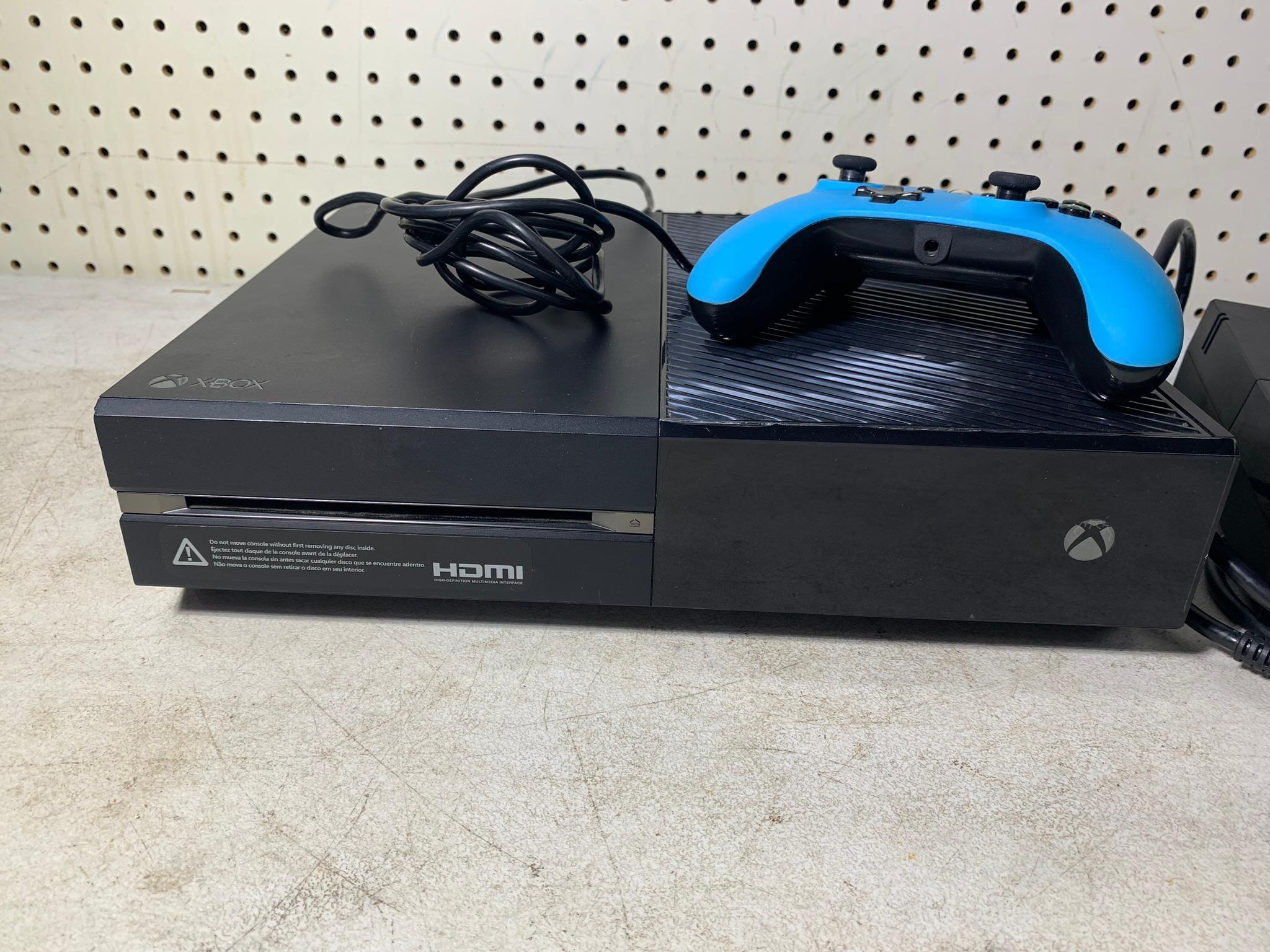 Microsoft XBOX ONE, 1TB Console with Controller and Cords