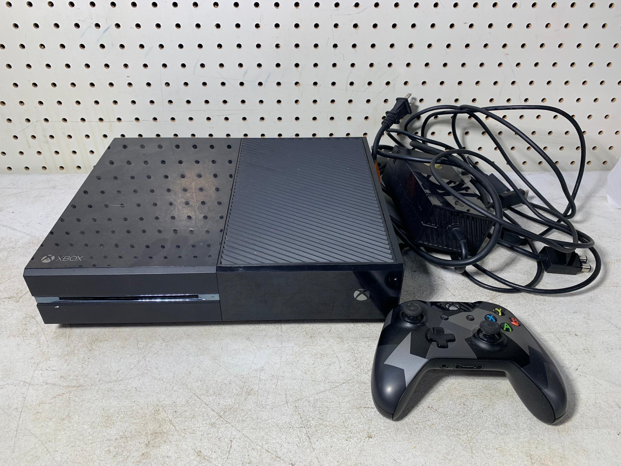 Microsoft XBOX ONE Console with Controller & Cords