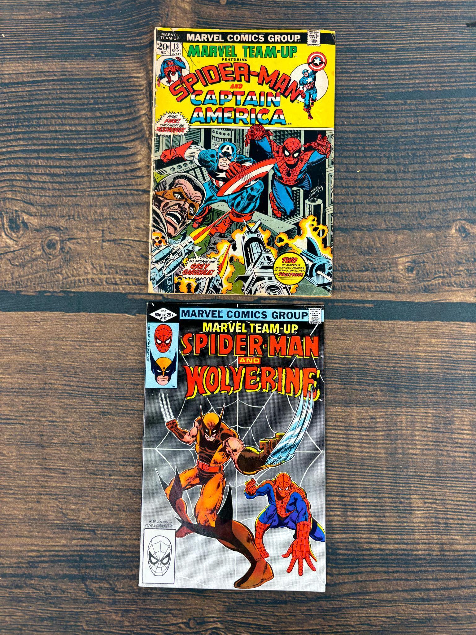 Group of Eight Spiderman Team Up Marvel Comics