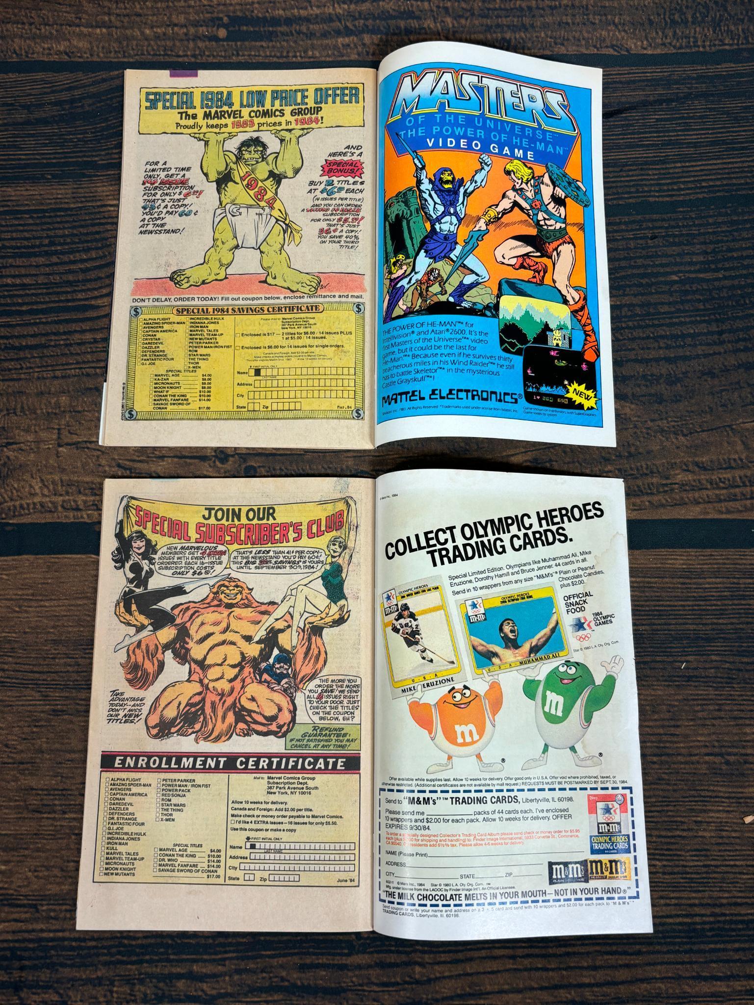 Group of Eight Spiderman Team Up Marvel Comics