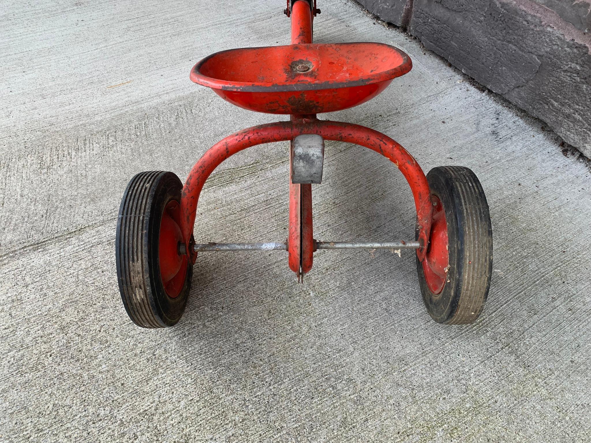 Power Trac B502 Model Chain Drive Pedal Tractor
