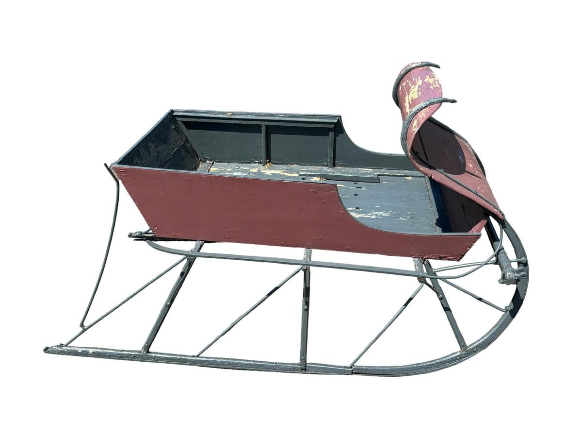 Primitive Antique Curved Front Sleigh