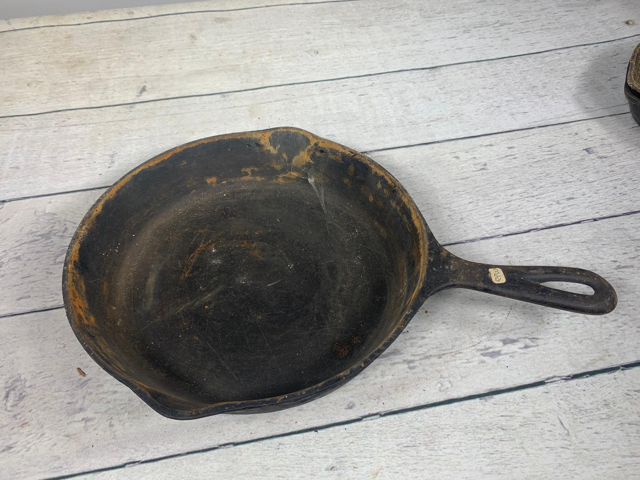 Group of Three Vintage Martin Cast Iron Skillets