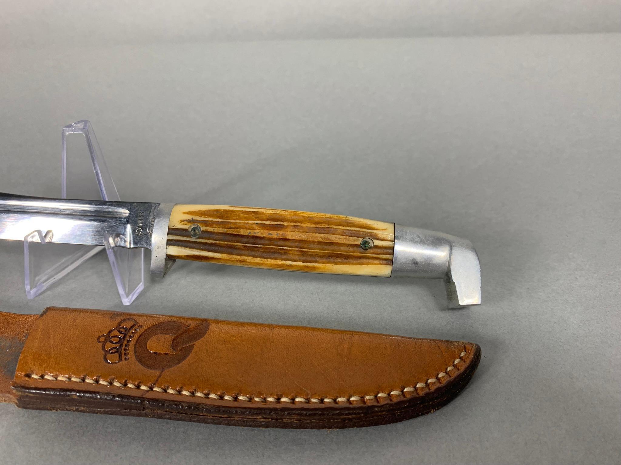 Group Lot of Assorted Vintage Knives Including Case