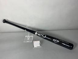 Wade Boggs signed Rawlings bat, Schwartz cert