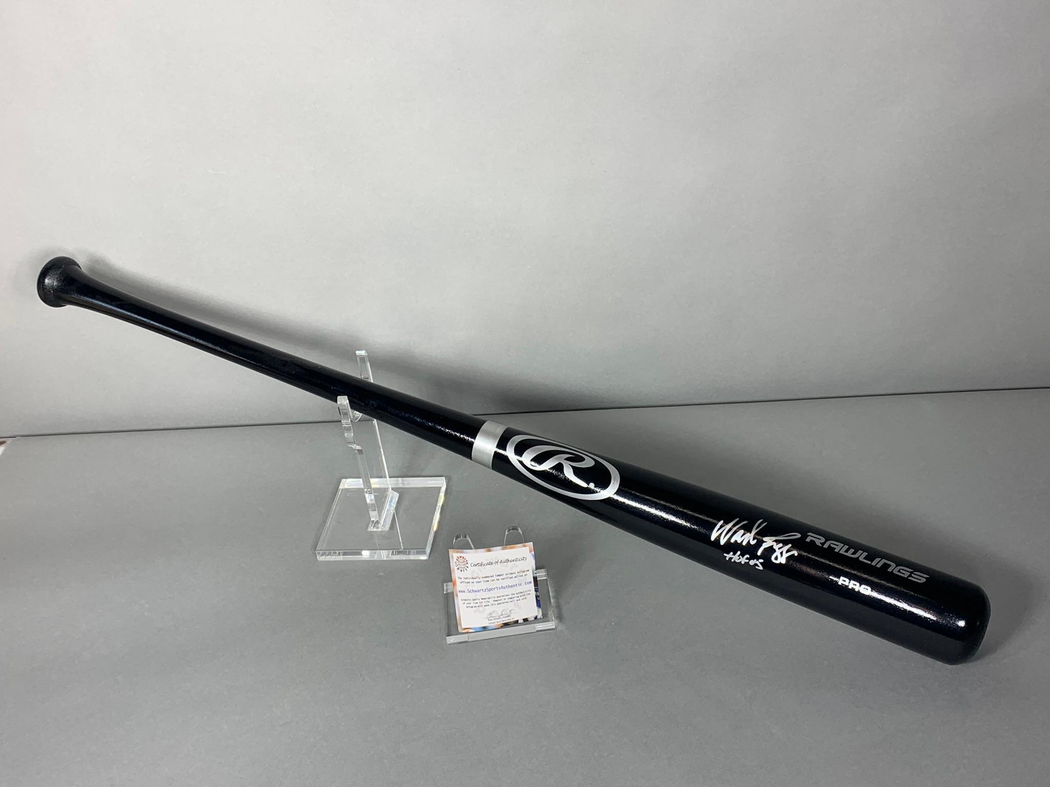 Wade Boggs signed Rawlings bat, Schwartz cert