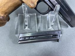 * Smith & Wesson Model 41 Target Pistol 22LR Nice w/Extra Mag