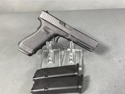 * Glock Model 22 Pistol 40 Cal w/Three Magazines