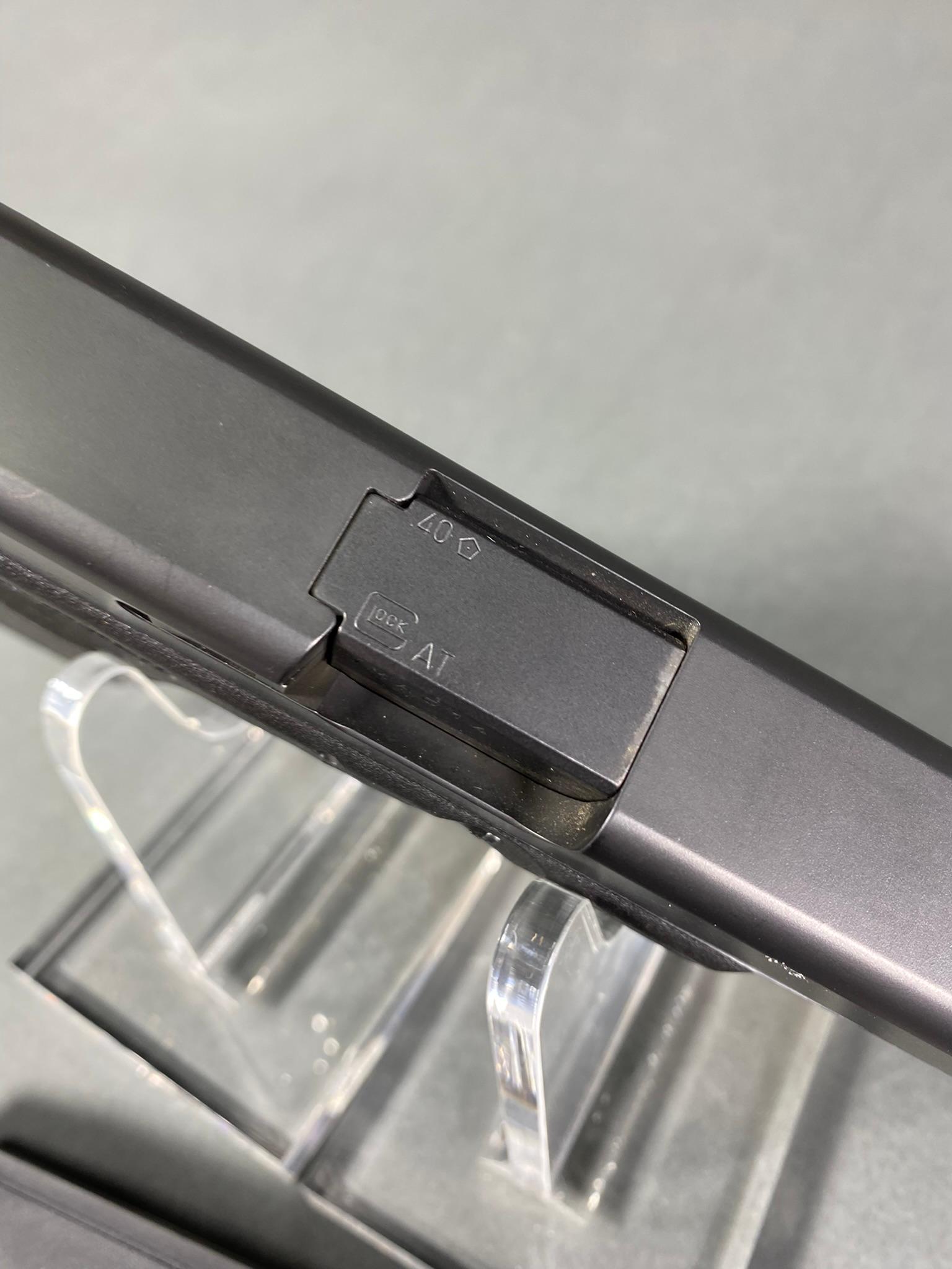 * Glock Model 22 Pistol 40 Cal w/Three Magazines