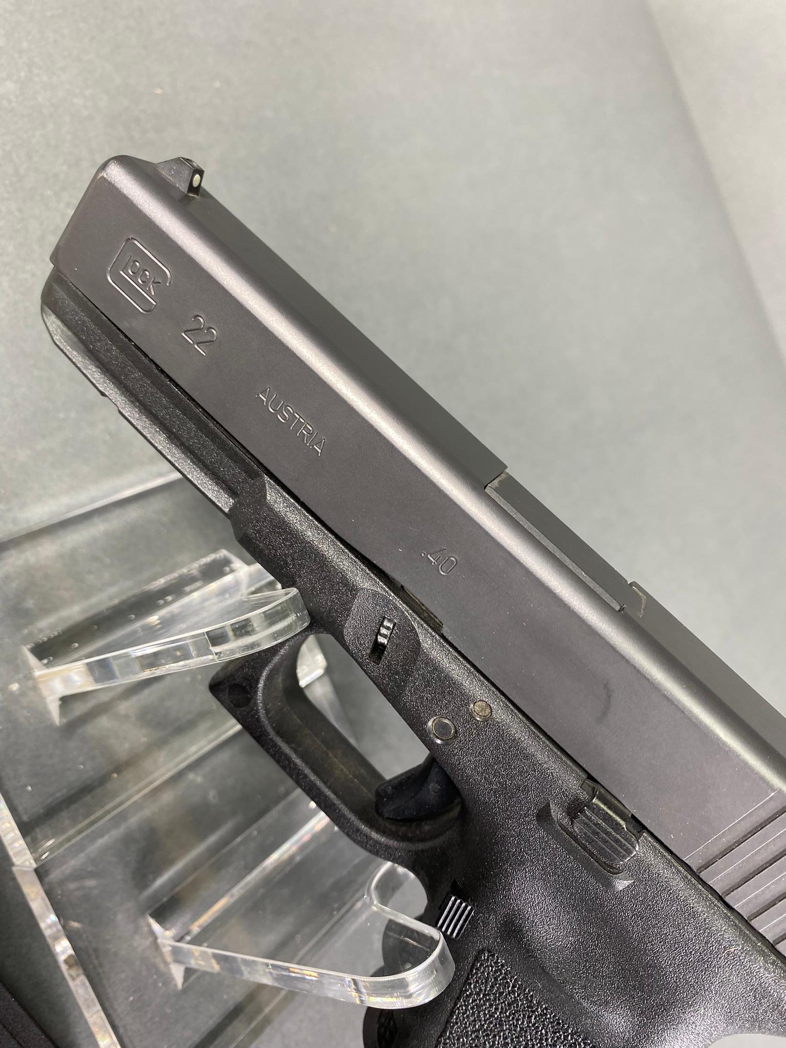 * Glock Model 22 Pistol 40 Cal w/Three Magazines